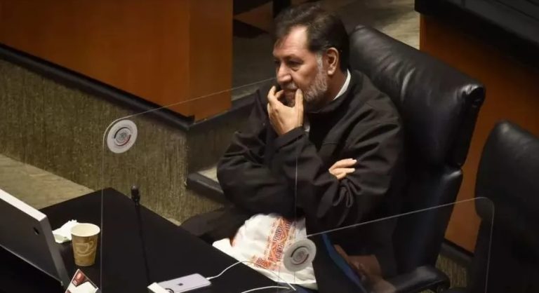 Noroña da positivo a COVID