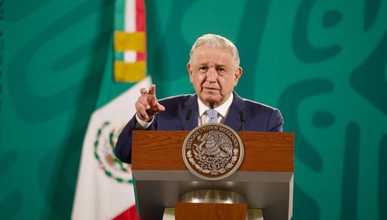 Afirma AMLO que proveedores de medicamentos hicieron campaña mediática en su contra