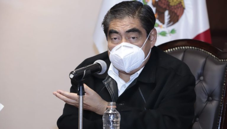 Sigue Barbosa entre los 10 gobernadores peor evaluados del país