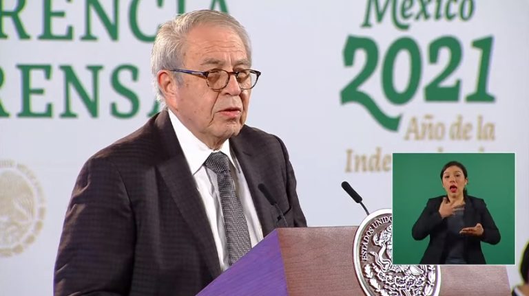 Jorge Alcocer ahora dice que no habrá desabasto de medicamentos “de aquí al próximo año”
