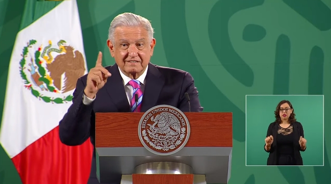 AMLO culpa a los jóvenes por repunte de contagios de COVID-19