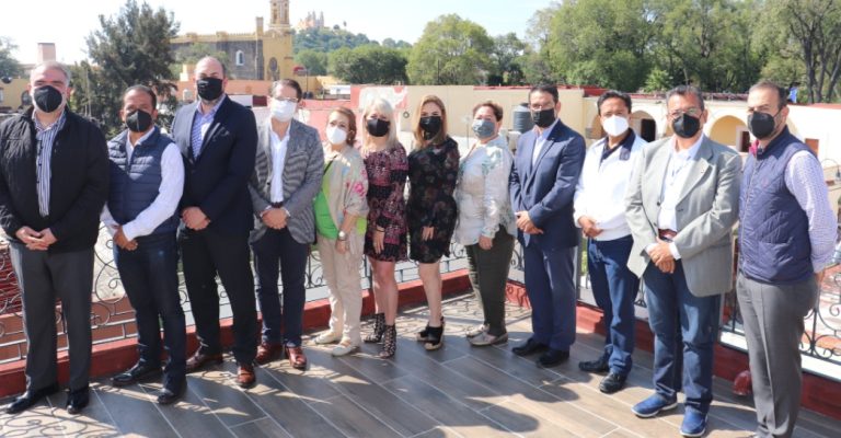 Paola Angón realiza su primera mesa de trabajo de cara a transición en San Pedro