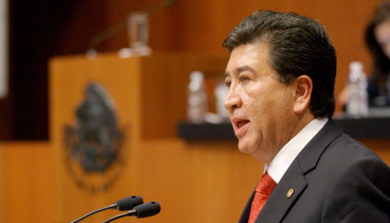 Palacio Nacional se convirtió en el epicentro de la violencia política en el país: diputado del PRI