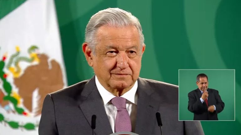 AMLO invita a “clasistas e individualistas” a que se reagrupen para promover su revocación de mandato