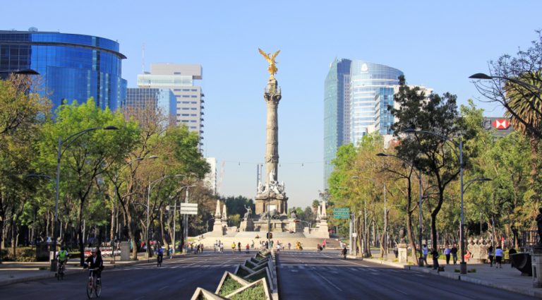 42.3% de mexicanos considera que el país está estancado: Polls MX