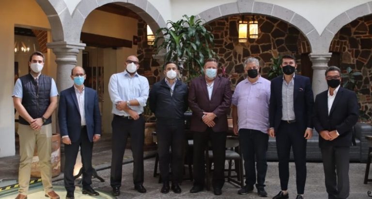 Equipo de Eduardo Rivera se reúne con inversionistas para impulsar el turismo en Puebla