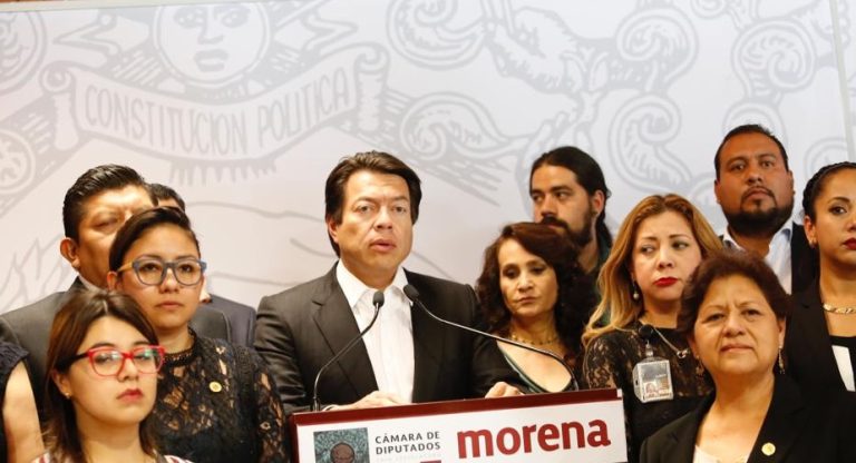 Morena llama “asno” a expresidente de España tras burlas a AMLO sobre disculpas por la Conquista
