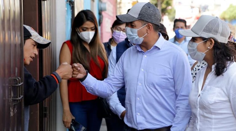 Edmundo Tlatehui recorre San Andrés en gira de agradecimiento a la ciudadanía