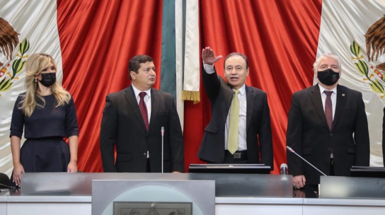 Durazo toma protesta como gobernador y presume que desde hoy Sonora es una tierra de oportunidades