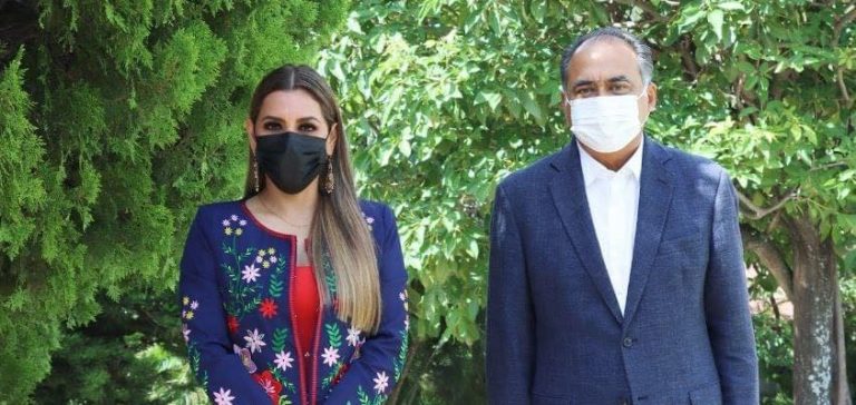 Inicia una auténtica revolución en Guerrero, presume Félix junto a Evelyn Salgado