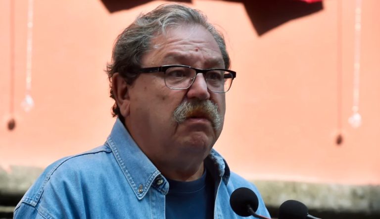 “Vamos a ganar la reforma energética, nos los vamos a chingar”, advierte Taibo II