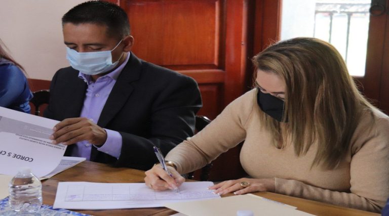 Paola Angón y Tlatehui acuerdan trabajo en seguridad y educación por las Cholulas