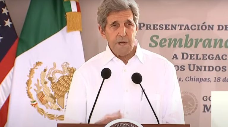 John Kerry destaca el uso de energías limpias ante AMLO