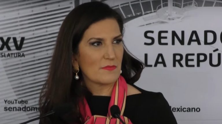 Kenia López Rabadán desea paz a los mexicanos por día de muertos