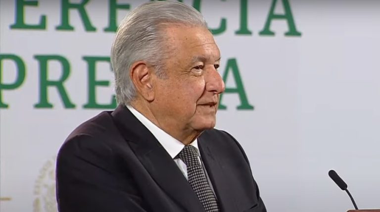 AMLO ignora prohibición del TEPJ; sigue promocionando revocación en sus mañaneras