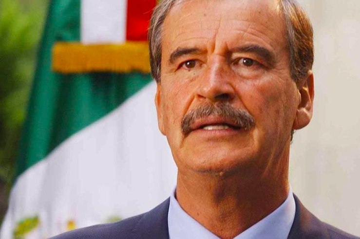 Mientras unos llenan el zócalo otros no pueden llenar su canasta básica: Fox