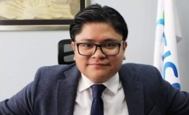 Gibrán Ramírez asegura que sabe más de energía que cualquier empresa transnacional