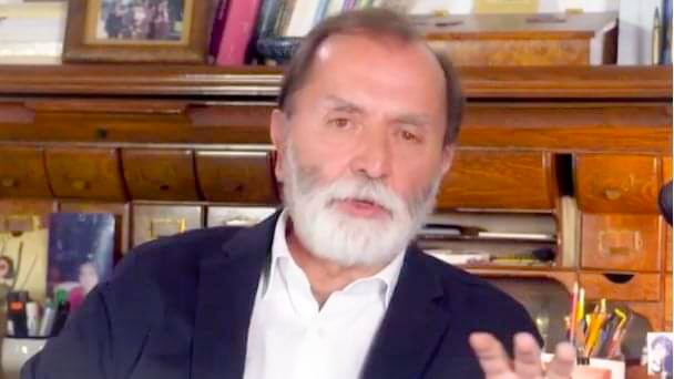 Epigmenio Ibarra pide no dejarse manipular en esta época de “infodemia” y “mercenarios”