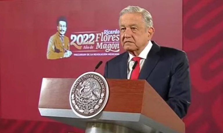 Asegura AMLO que está enfrentado a conservadores en una “disputa por la Nación”