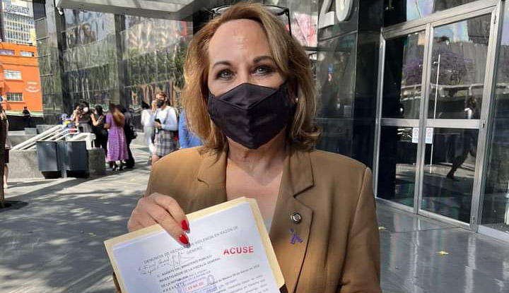 Senadora de Morena denuncia a Chumel Torres ante la FGR por violencia de género