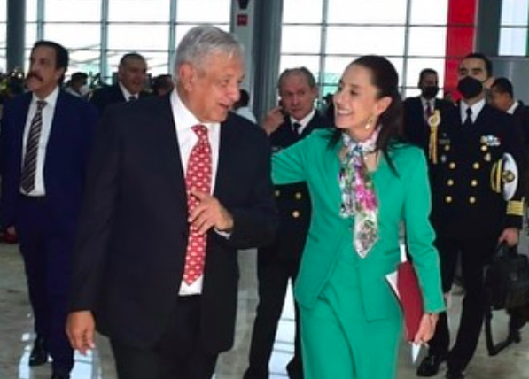 Sheinbaum sale en defensa de AMLO y asegura: “cómo les molesta un Zócalo lleno”