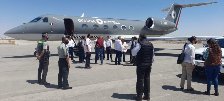 Advierten que morenistas están usando aeronaves de las fuerzas armadas para promover revocación de mandato