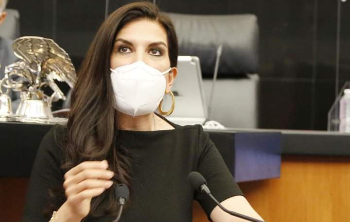 Estamos ante un gobierno donde los servidores son porristas del régimen: Kenia López Rabadán