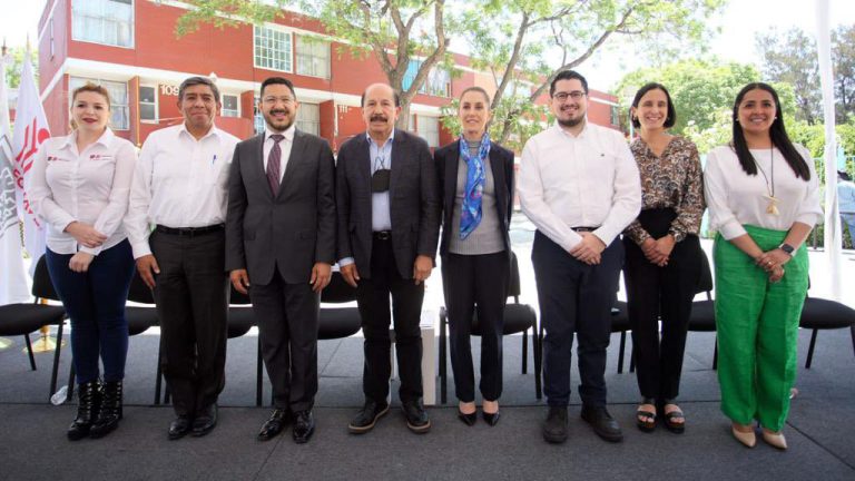 Gobierno de Sheinbaum congela deuda del Infonavit a 101 mil familias capitalinas