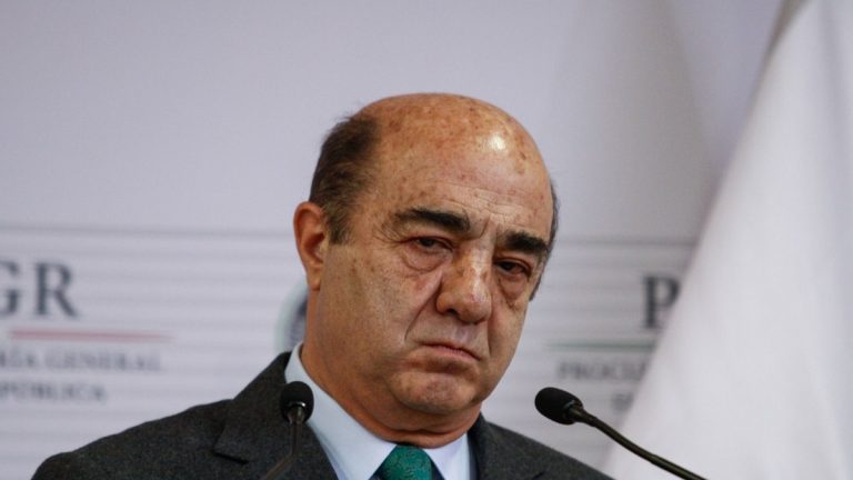 Otorgan suspensión definitiva contra vinculación a proceso de Murillo Karam