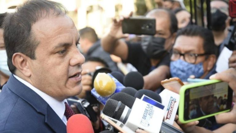 El “Cuauh” evade hablar del caso Ariadna y pide apoyar a la Selección Mexicana en Qatar