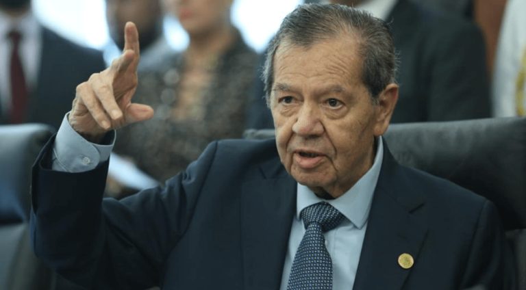 Muñoz Ledo exige renuncia de AMLO tras descalificar marcha en apoyo al INE