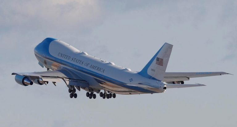 Revelan que tras dejar a Biden en el AIFA, Air Force One voló al AICM