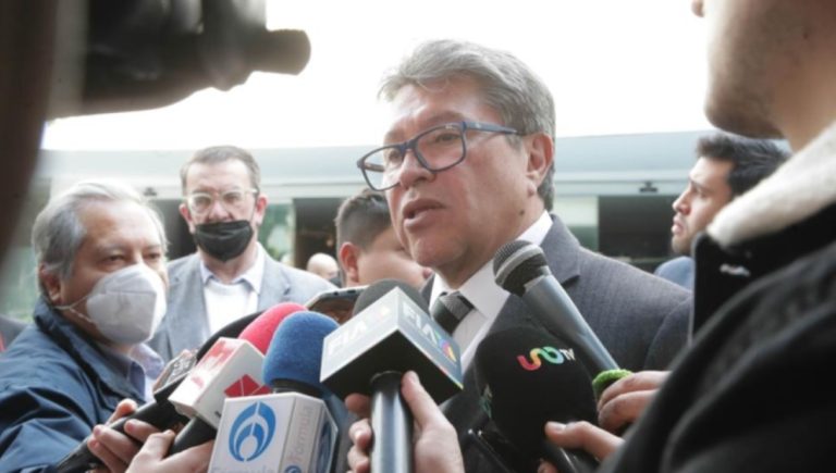 No hay capacidad para recibir a 30 mil migrantes al mes en México: advierte Monreal tras acuerdo EU-México
