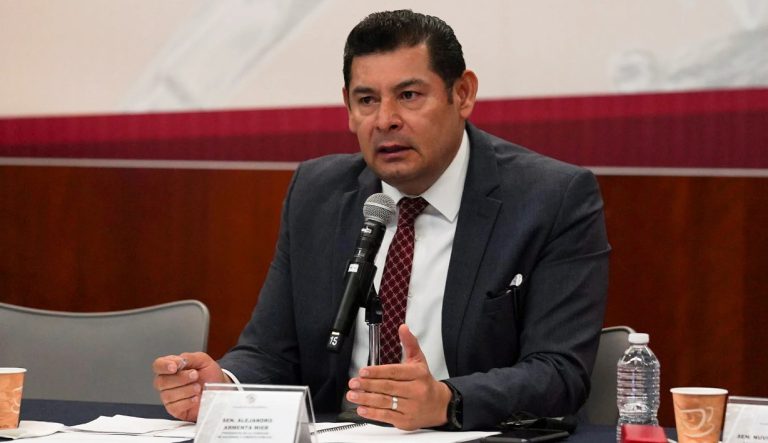 Armenta revela que Norma Layón pidió que la destaparan para la gubernatura de Puebla
