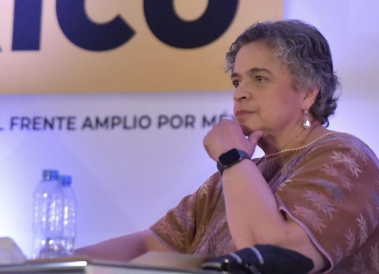 Beatriz Paredes acusa desastre de salud provocado por la 4T durante foro regional