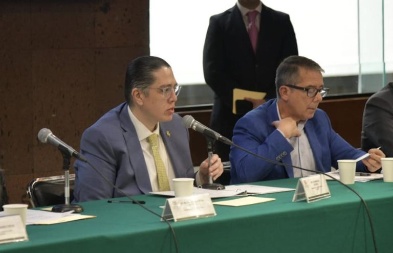Tunden a Jenaro Villamil por usar recursos públicos del SPR para favorecer a Morena
