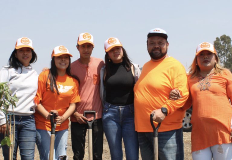 Isauro López “Chawaro” y Zerezotla Solidaria reforestan Cerro Zapotecas