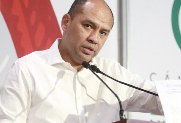 Diputado obradorizado ahora presenta denuncia contra un juez; lo acusa de “traición a la patria”