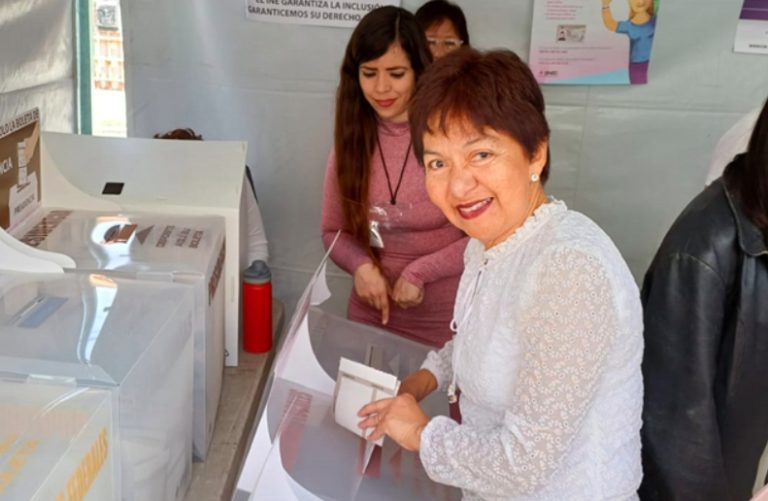Lilia Cedillo invita a la sociedad a acudir a las urnas para decidir el rumbo del país