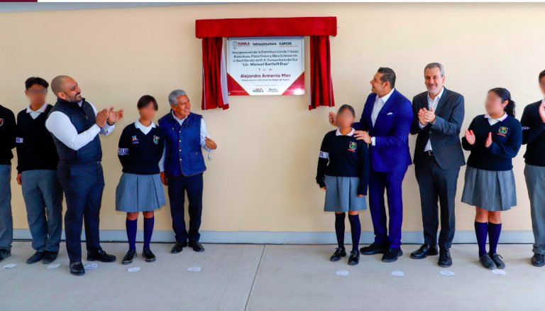 Alejandro Armenta inaugura aulas didácticas en el Bachillerato del Centro Escolar Comunitario del Sur “Lic. Manuel Bartlett Díaz “