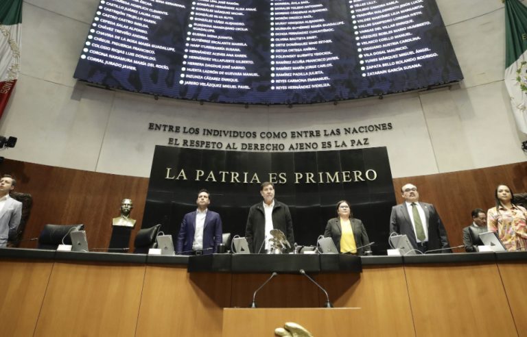 Regresa a comisiones proyecto de la #LeyCensura