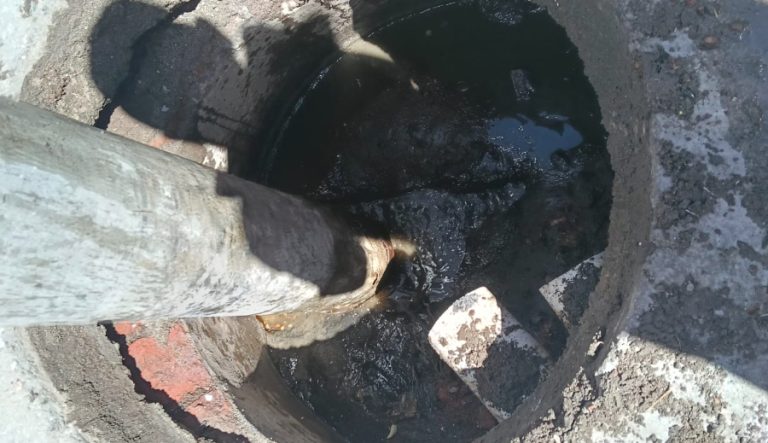 Continúa CAPAMH con trabajos de desazolve ahora en el recinto ferial