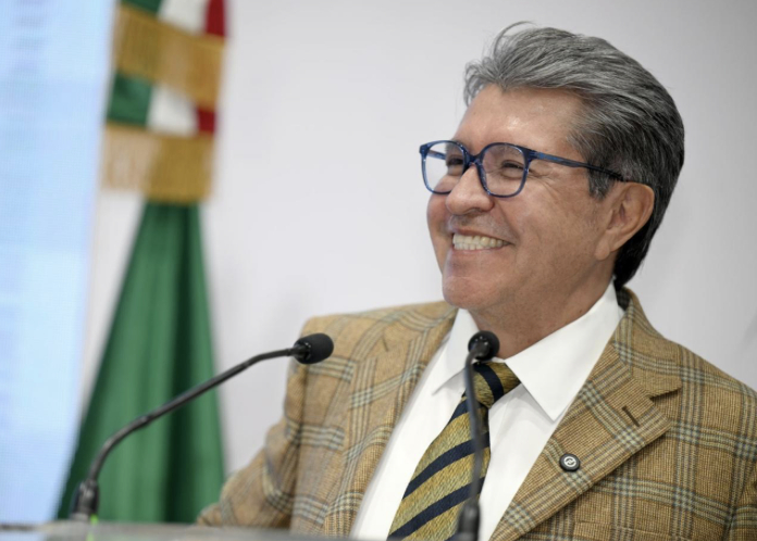 Monreal se dice víctima del buró de crédito por cobros automatizados y anuncia iniciativa para ir contra empresas abusivas