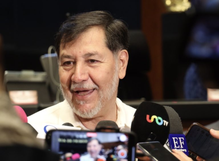 Noroña niega que vaya a hacer turismo político a Palestina y acusa a los medios de intrigosos