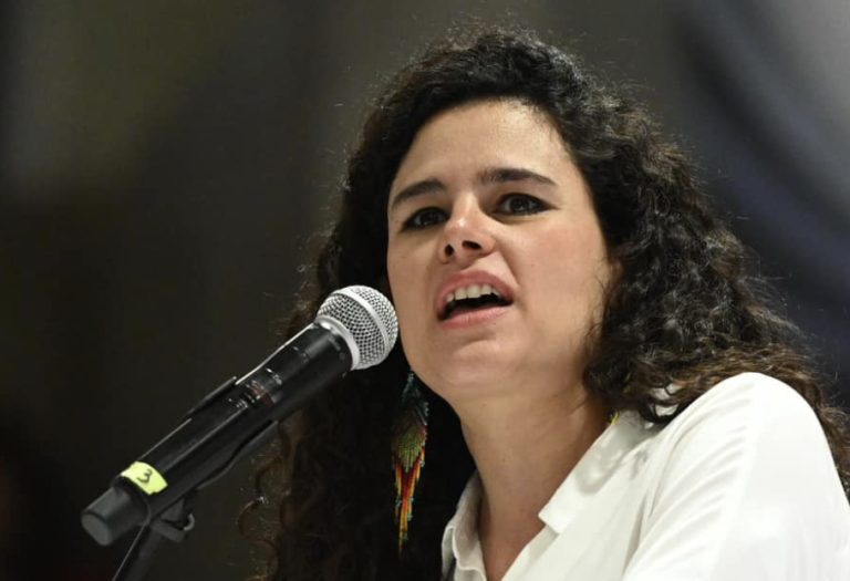 “Hubo pocos jóvenes y muchos intereses políticos”, dice Luisa Alcalde