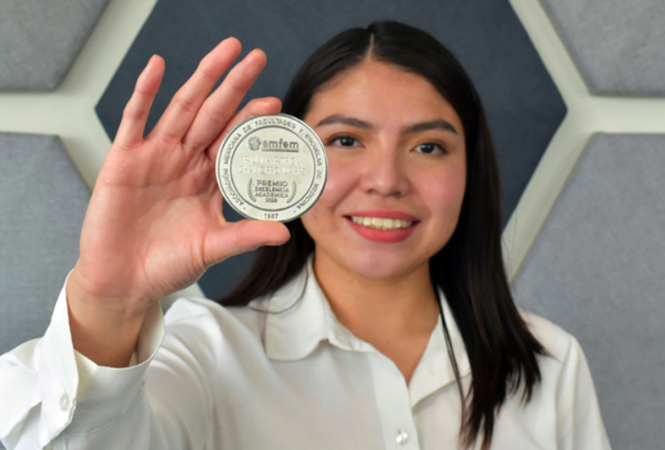 Obtiene pasante de Medicina de la BUAP Premio a la Excelencia Académica 2025