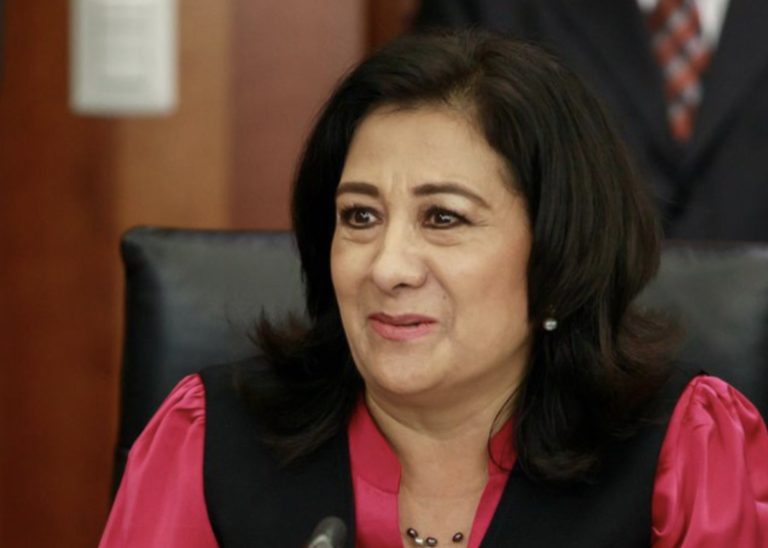 Morena presume estabilidad en precios de combustibles