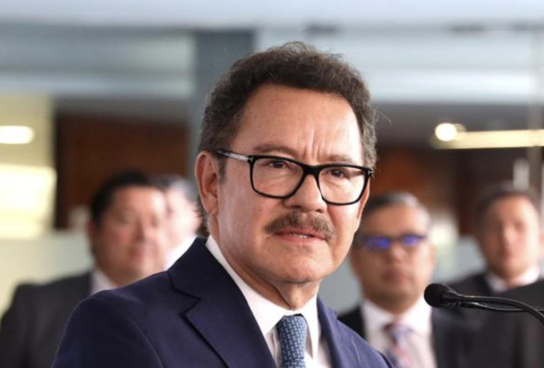 Mier exige pruebas a EU para proceder contra Rocha Moya