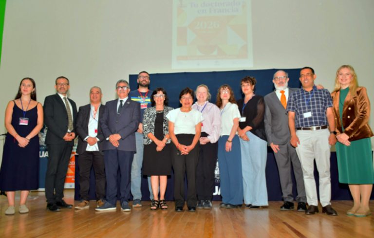 Inaugura Lilia Cedillo gira de promoción del Doctorado en Francia