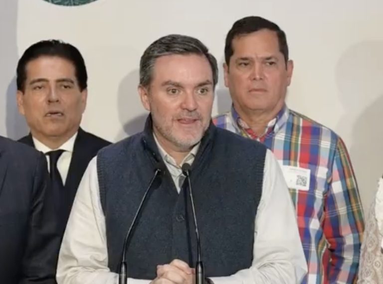 PAN exhibe a Morena por negarse a corregir atropellos de la ley de pensiones